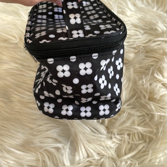 Modella black white flowers print floral handle make up cosmetic bag travel bag - Picture 6 of 16